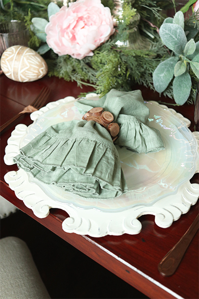 Tips to Styling a Spring Tablescape