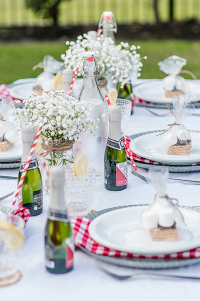 5 Tips for a Simple and Classy Backyard Dinner Party