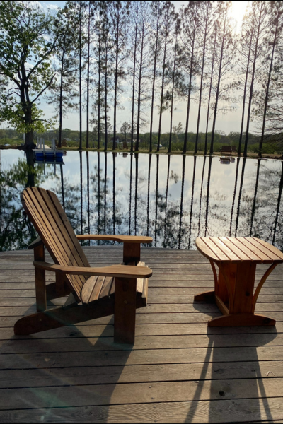 das peach Haus pond